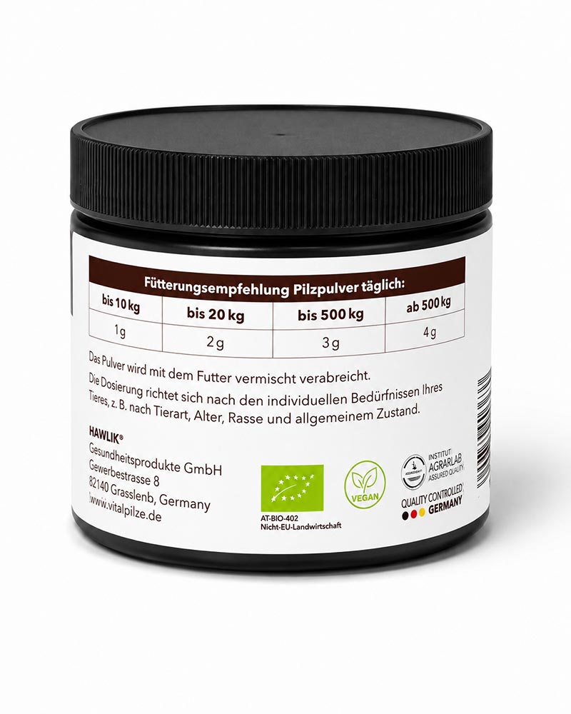 Schwarze Dose mit weißem Etikett, brauner Schrift und grünen Bio- und Vegan-Symbolen; abgebildet sind Fütterungsempfehlung, Dosierung nach Tiergewicht und Herstellerangaben.