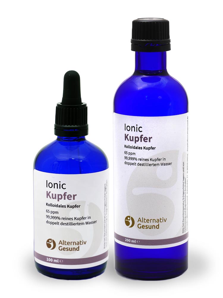 Zwei blaue Glasflaschen unterschiedlich gross, mit hellem Etikett, auf dem Ionic Kupfer steht. 99,999% reines Kupfer in doppelt destilliertem Wasser