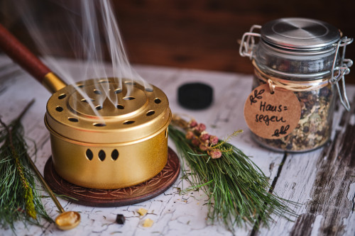 Ritual mit Räucherset