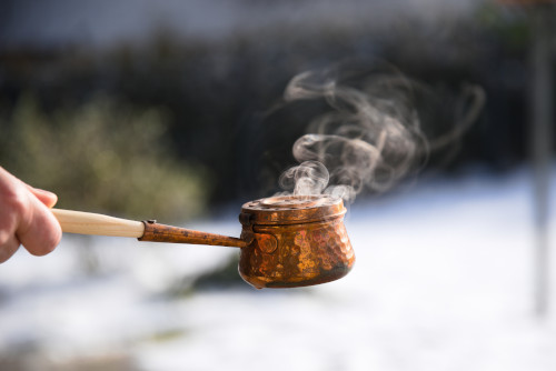 Räucherpfanne aus Kupfer mit deutlichen Gebrauchsspuren