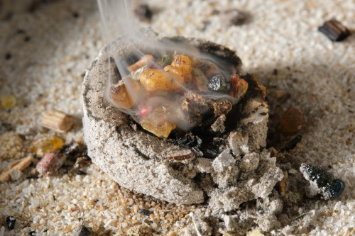 Anwendung einer Räucherschale