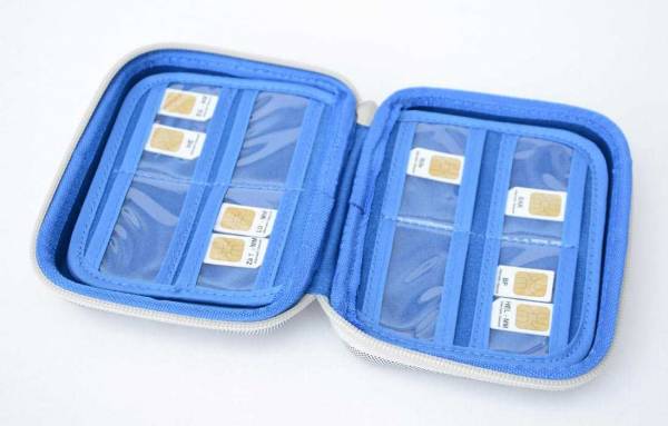 Vorschau: Hartschalen-Case offen Vorschau: Hartschalen-Case offen für 48 Frequenz-Chipcards für Zapper