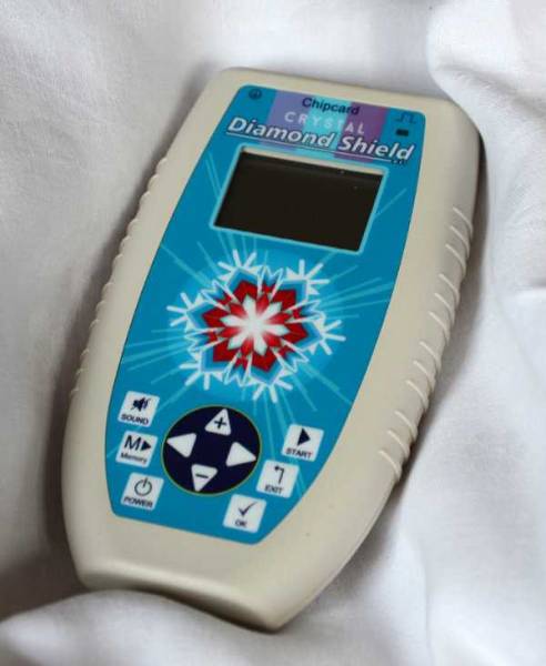 Vorschau: Standardmodell Vorschau: Zapper Diamond Shield Crystal ein kleines handliches Gerät mit Memory-Funktion