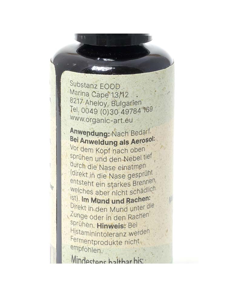 Vorschau: Artemisia annua Vorschau: Eine blaue Glasflasche mit grauem Etikett und schwarzem Sprühaufsatz