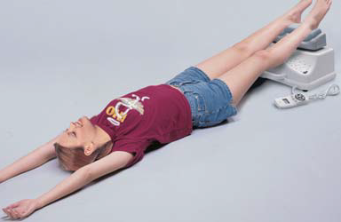 Gebrauch der Chi-Maschine Anwendung der Chi Maschine mit gestreckten Armen